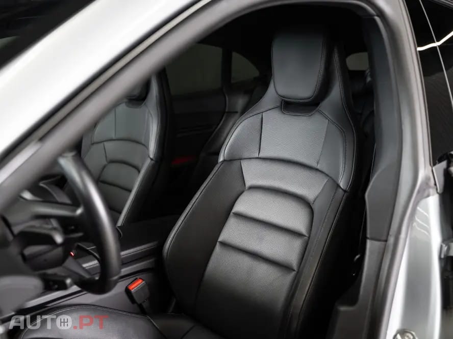 Porsche Taycan 4S