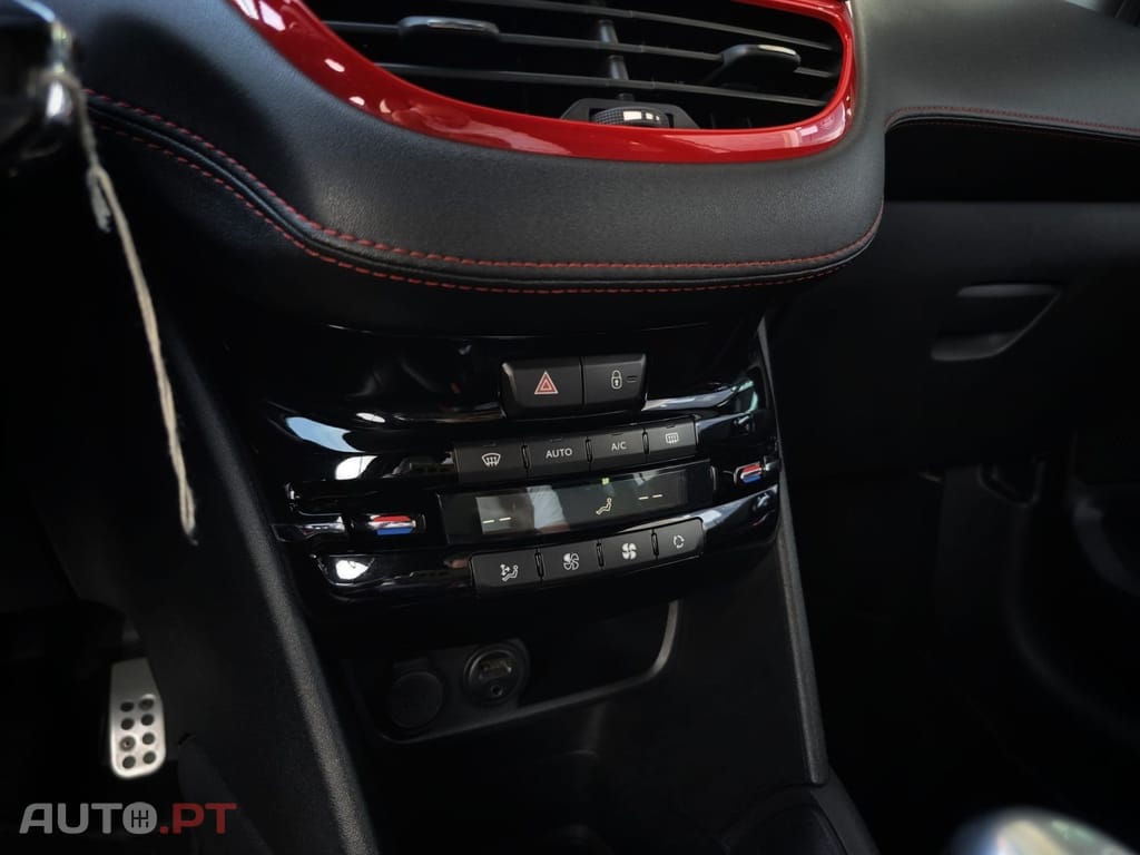 Peugeot 208 1.6 THP GTi