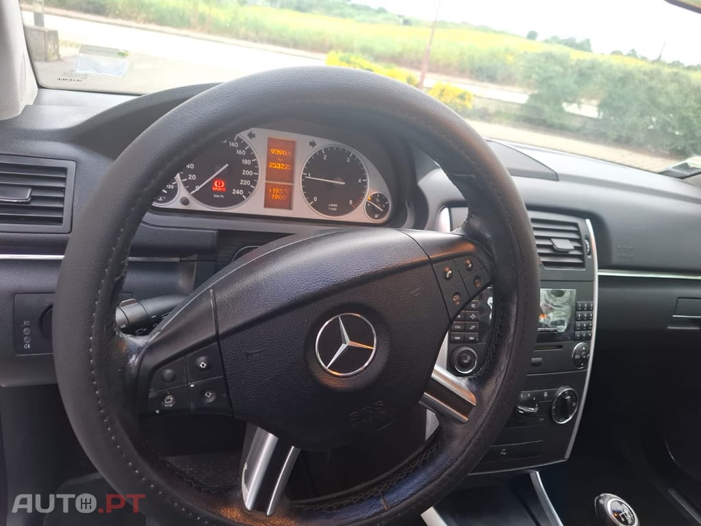 Mercedes-Benz 180 B
