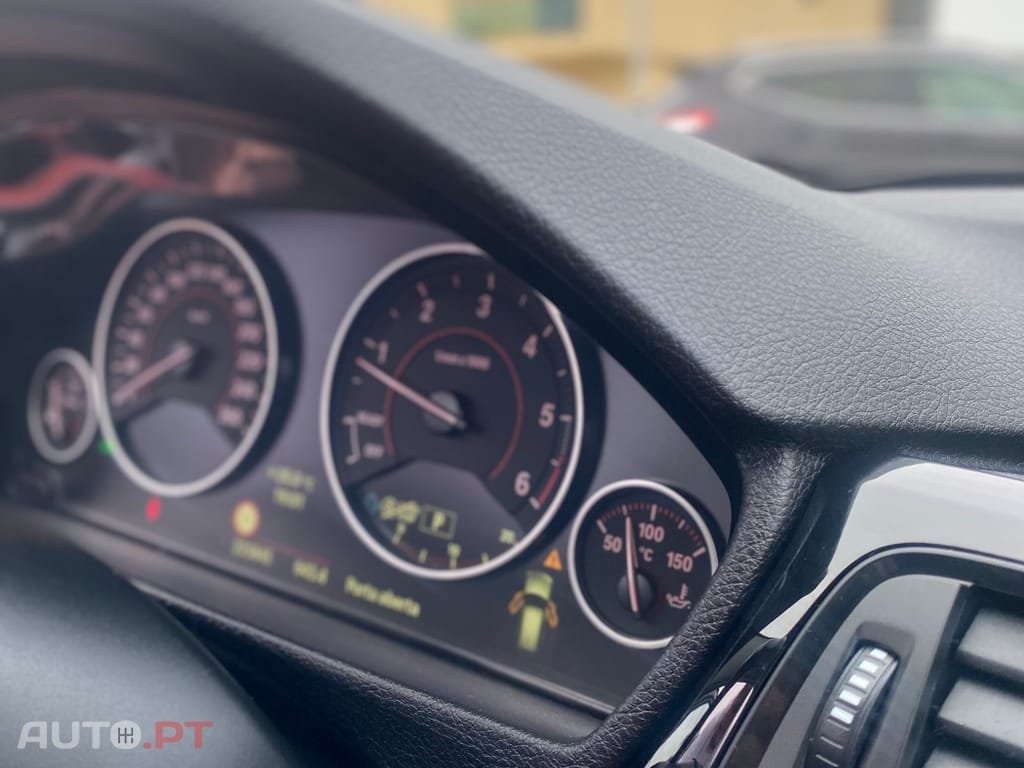BMW 320 d Touring Sport-Aut. Blue Performance Modern Line