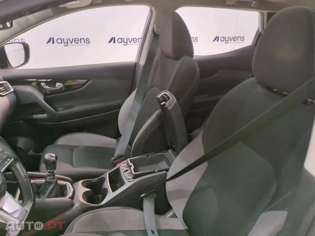 Nissan Qashqai 1.5 dCi N-Connecta J18