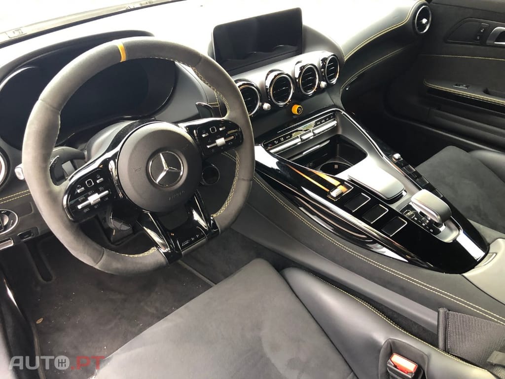 Mercedes-Benz AMG GT R