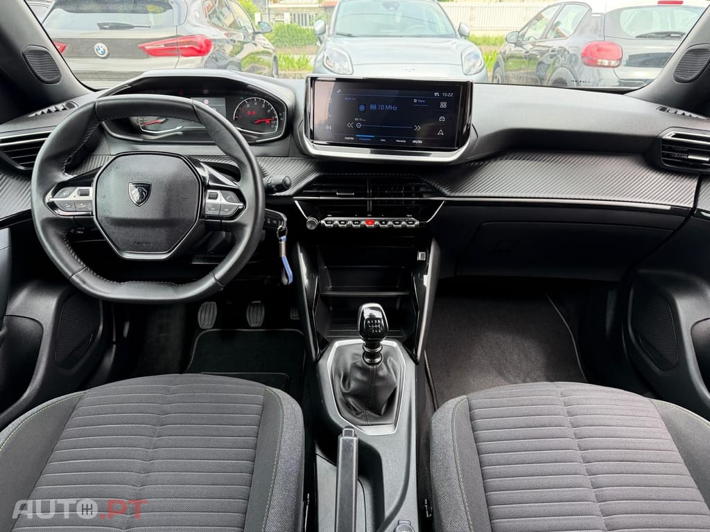 Peugeot 2008 1.2 PureTech Active