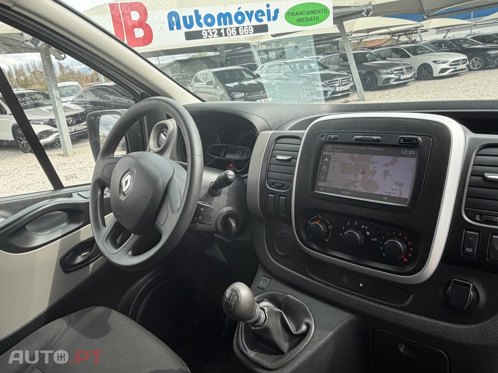 Renault Trafic 1.6 dCI 3LUG c/GPS Iva Dedutível