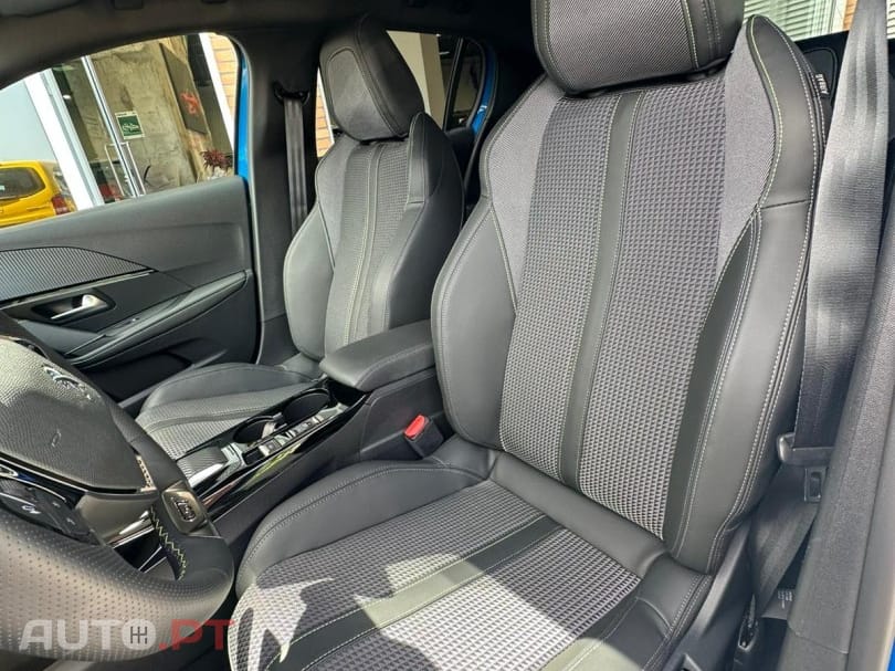Peugeot 208 1.2 PureTech GT EAT8