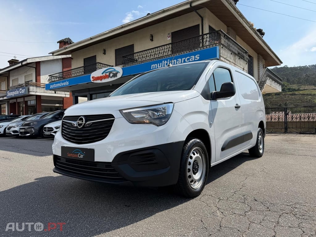 Opel Combo 1.5 D L2H1 Enjoy 102Cv | CARPLAY | IVA DEDUTÍVEL