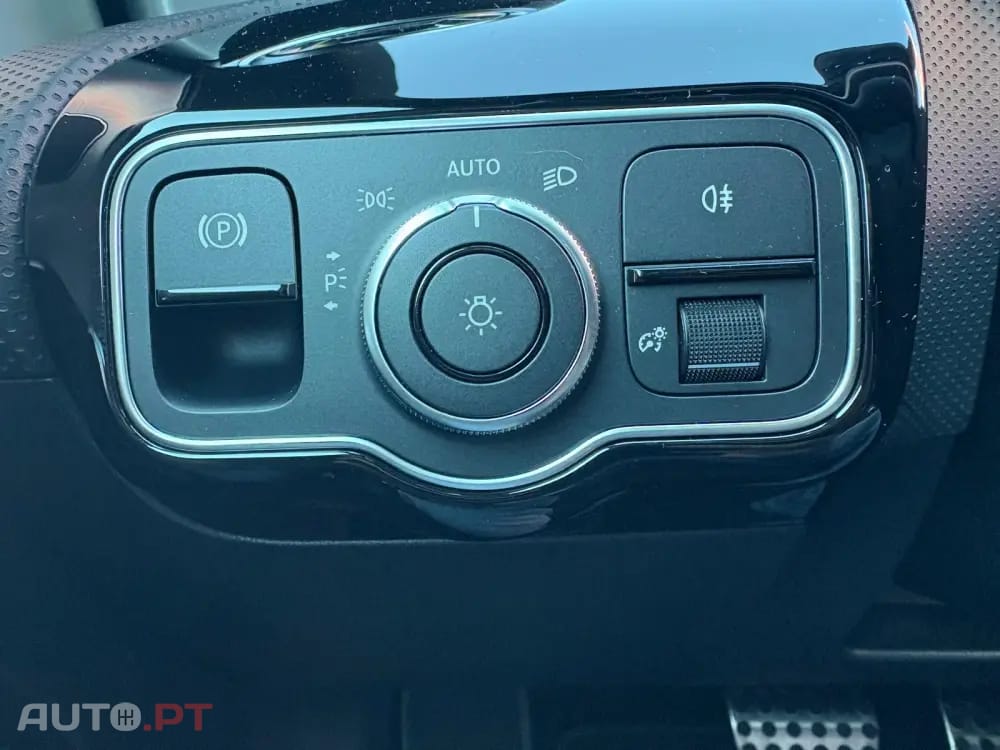 Mercedes-Benz CLA 200 d Shooting Brake AMG Line Aut.