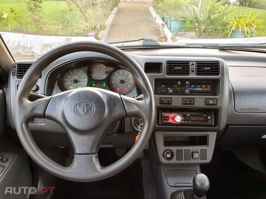 Toyota RAV4 2.0i 16V