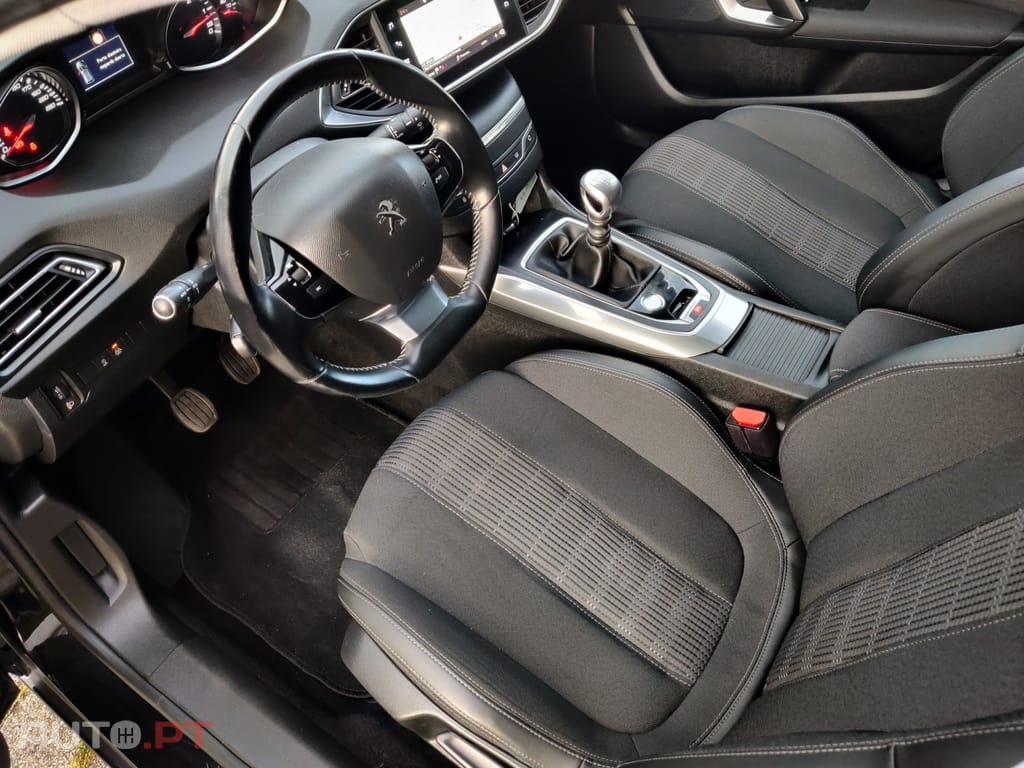 Peugeot 308 1.5 BlueHDi Allure