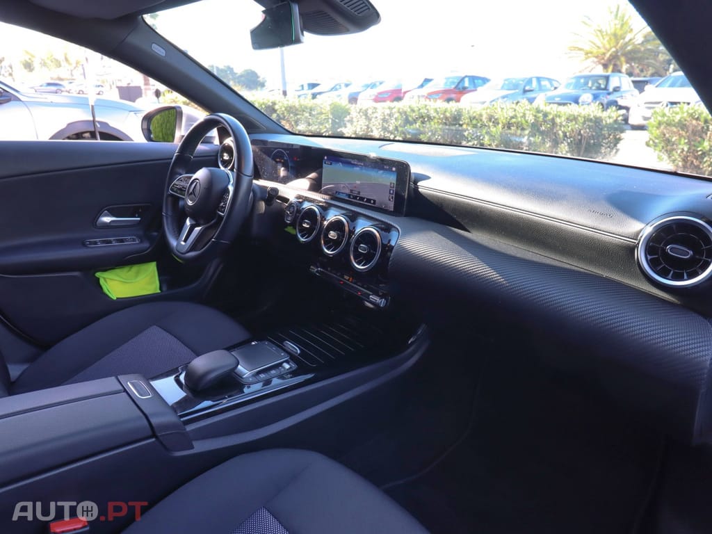 Mercedes-Benz CLA 180 d Shooting Brake Style Plus Aut.