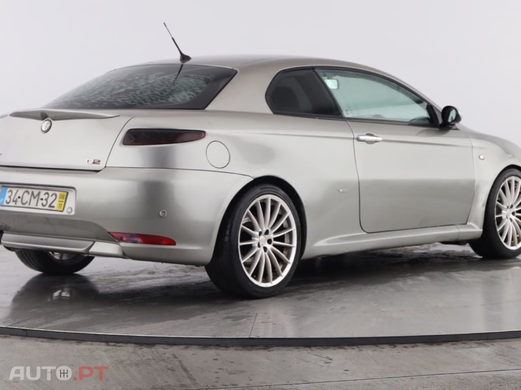 Alfa Romeo GT 1.9 JTD M-JET Q2