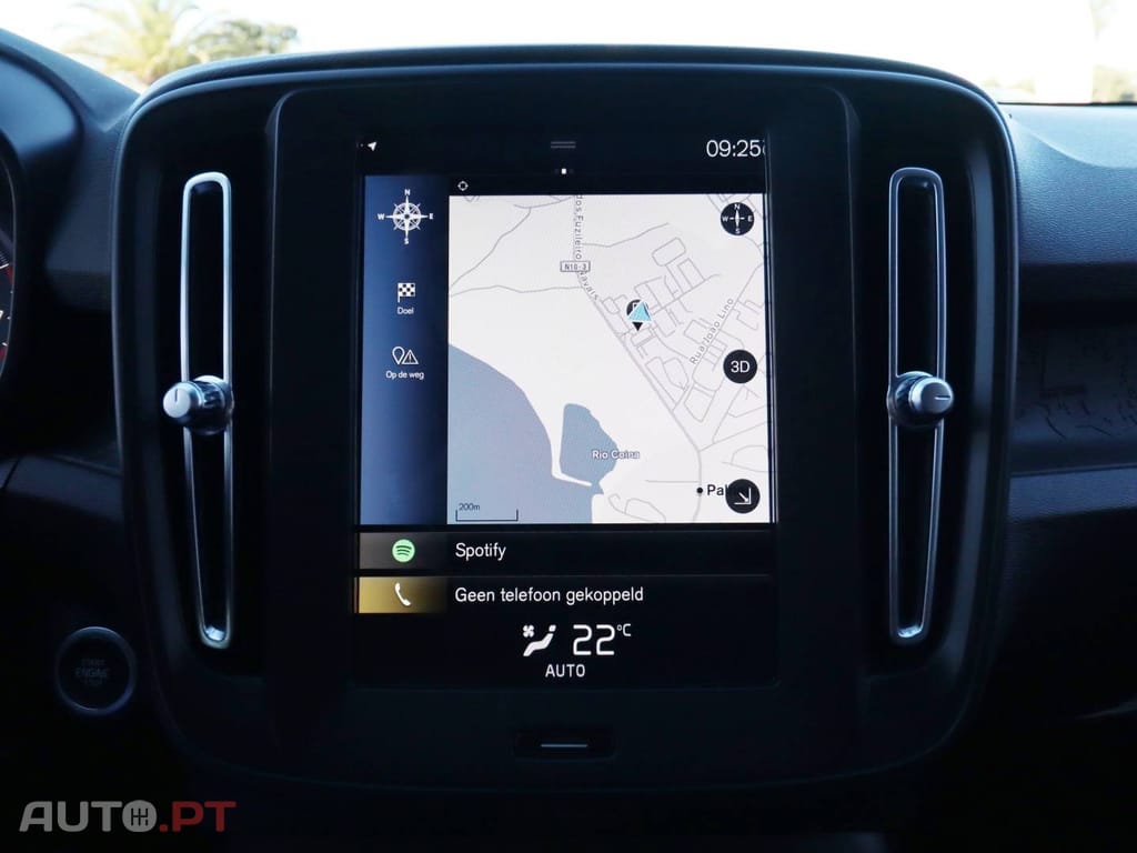 Volvo XC40 T2 Monument