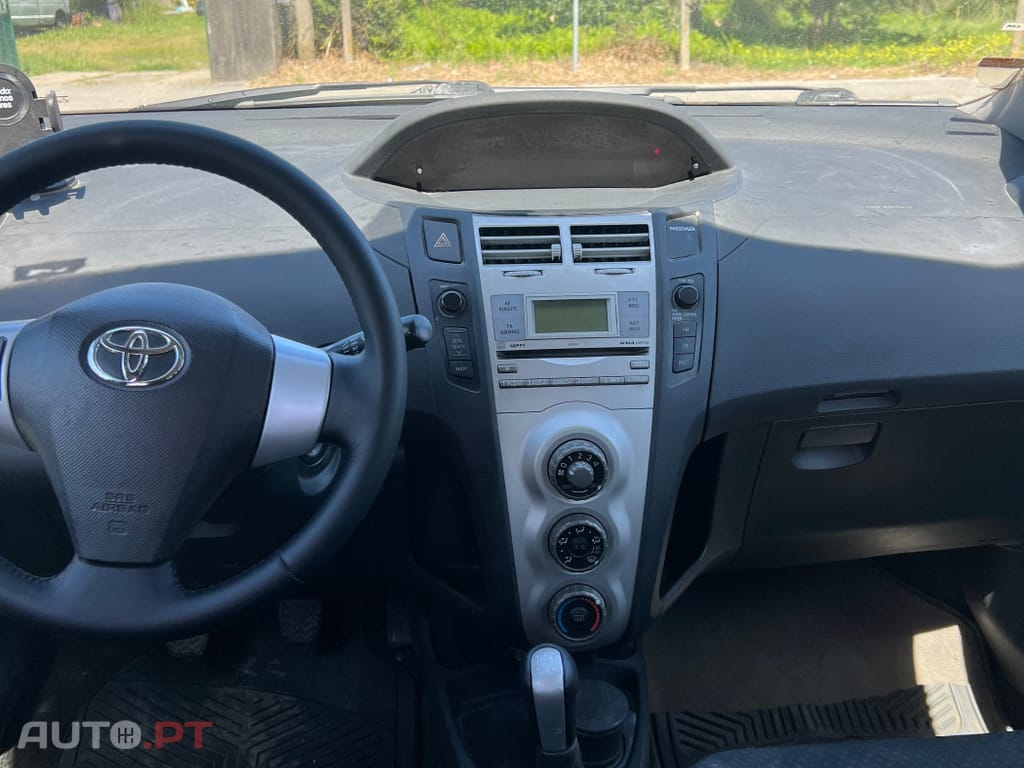 Toyota Yaris 1.0 VVT-i AC