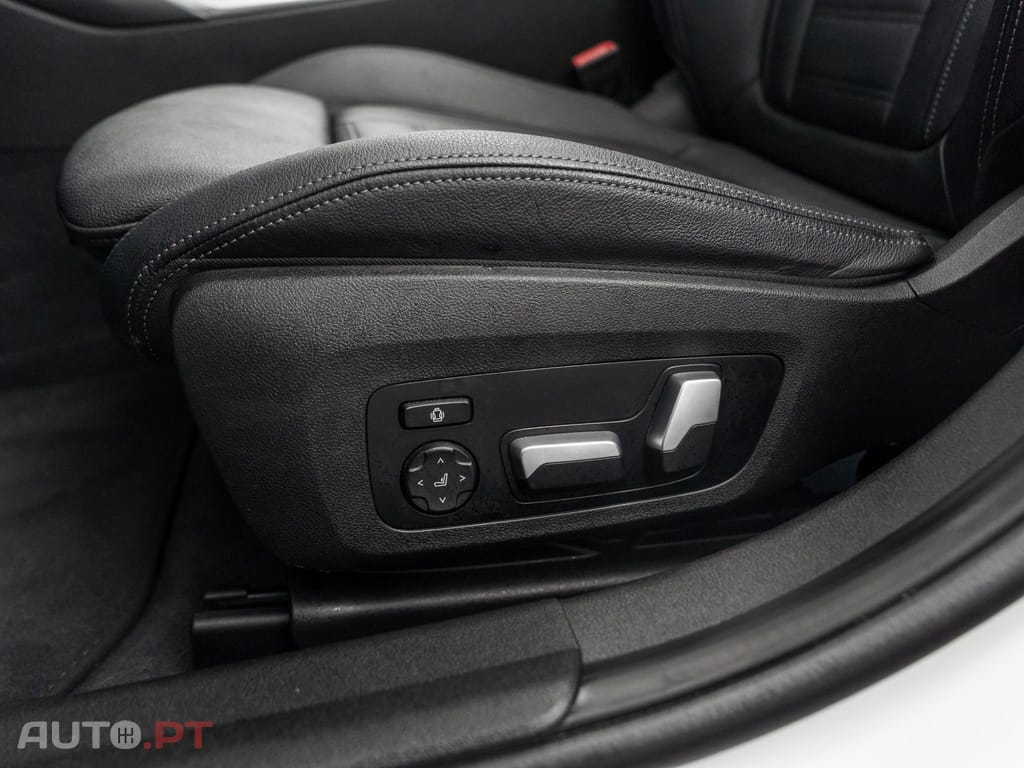 BMW 320 e Line Sport Auto