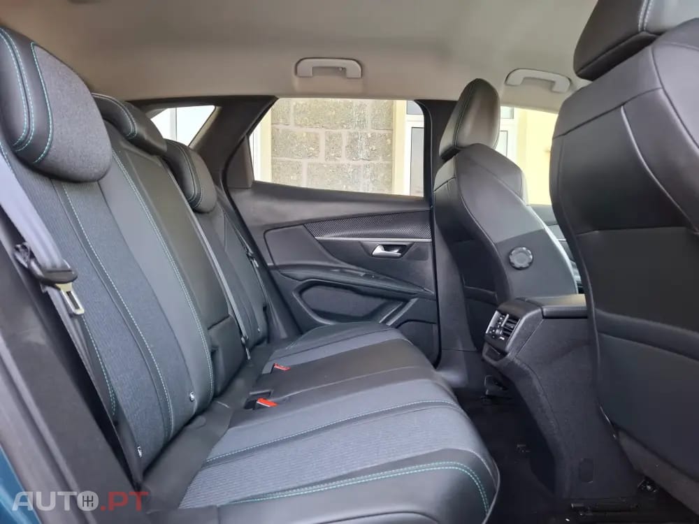 Peugeot 3008 1.5 BlueHDi Allure EAT8