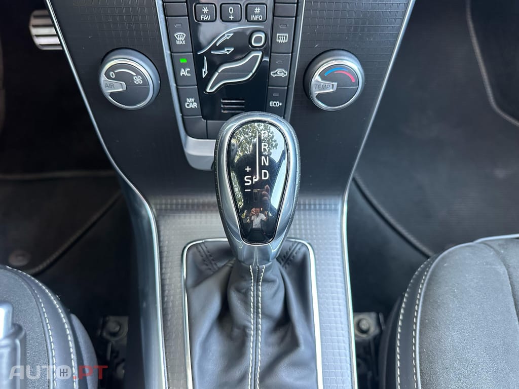 Volvo V40 1.5 T3 Sport Edition R Geartronic