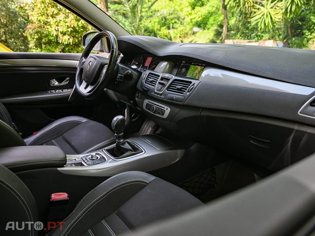 Renault Laguna Break 2.0 dCi Dynamique S 120g