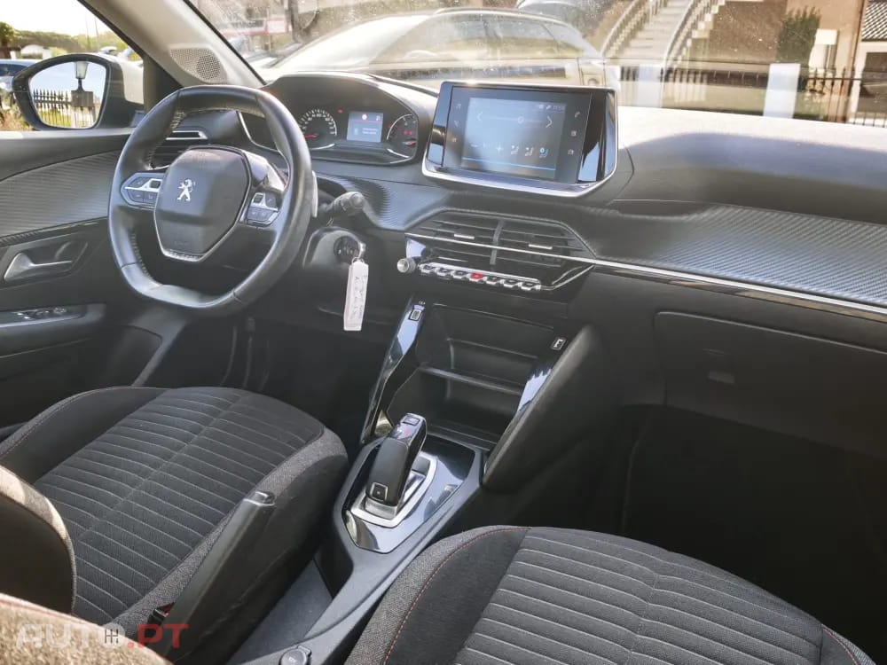 Peugeot 208 1.2 PureTech Allure Pack EAT8