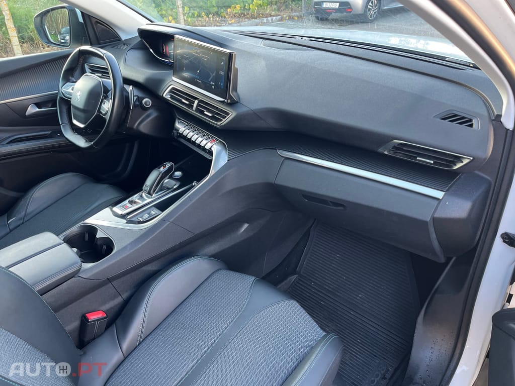 Peugeot 3008 1.5 BlueHDi Allure Pack EAT8