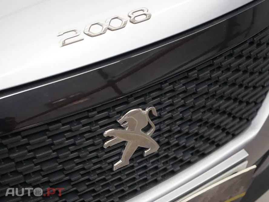 Peugeot 2008 1.2 PureTech Allure