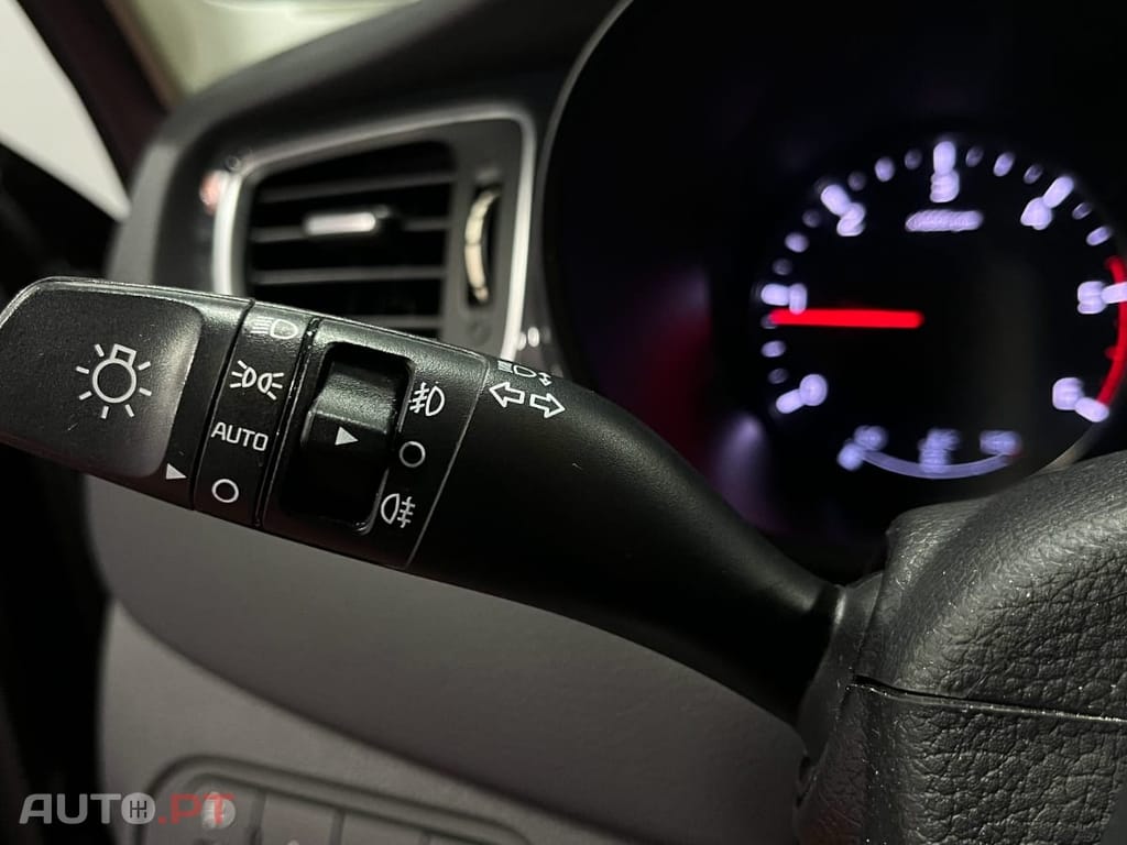 Kia Carens 1.7 CRDi ISG TX