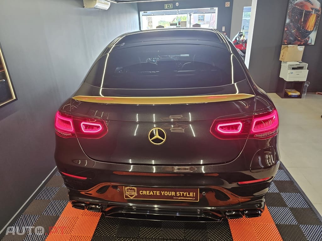 Mercedes-Benz GLC 300 de 4Matic 9G-TRONIC AMG Line