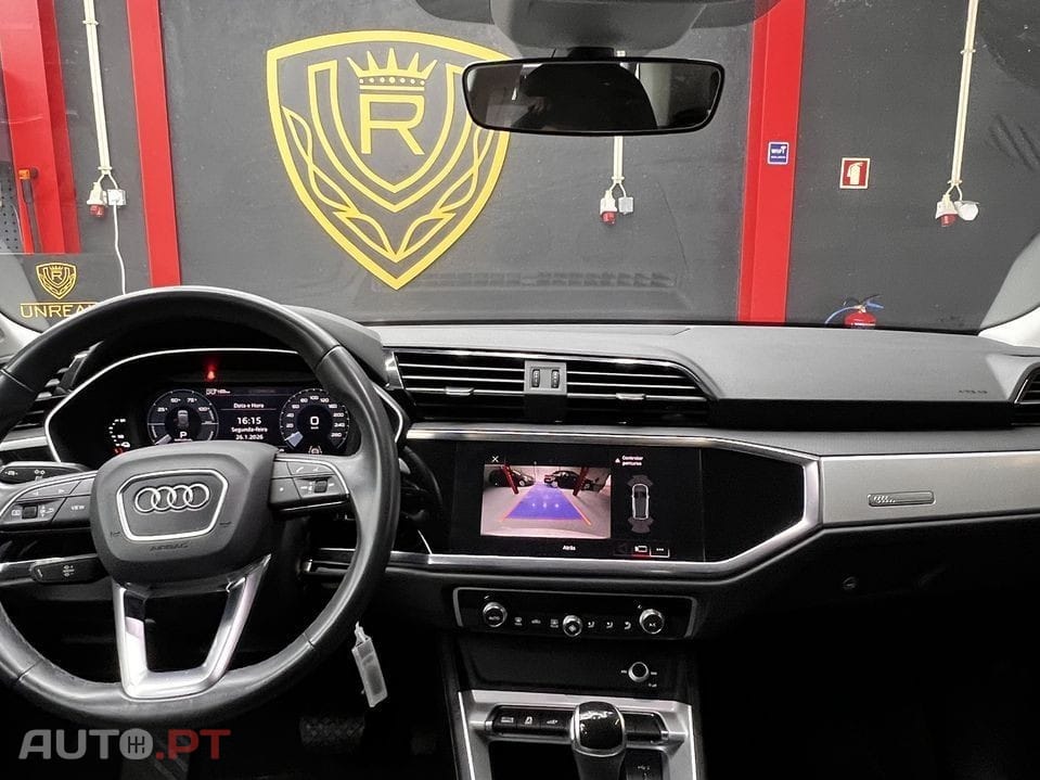 Audi Q3 45 TFSIe S tronic