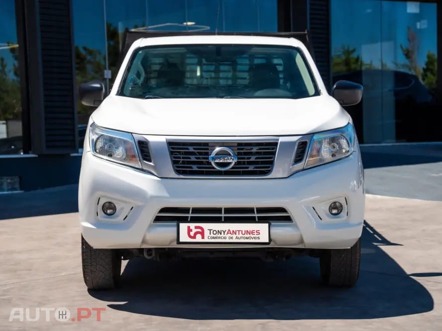 Nissan Navara 2.5 dCi CD LE