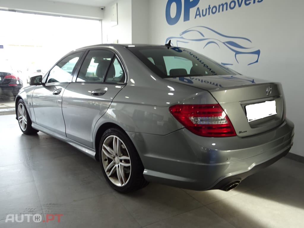 Mercedes-Benz C 200 Outro