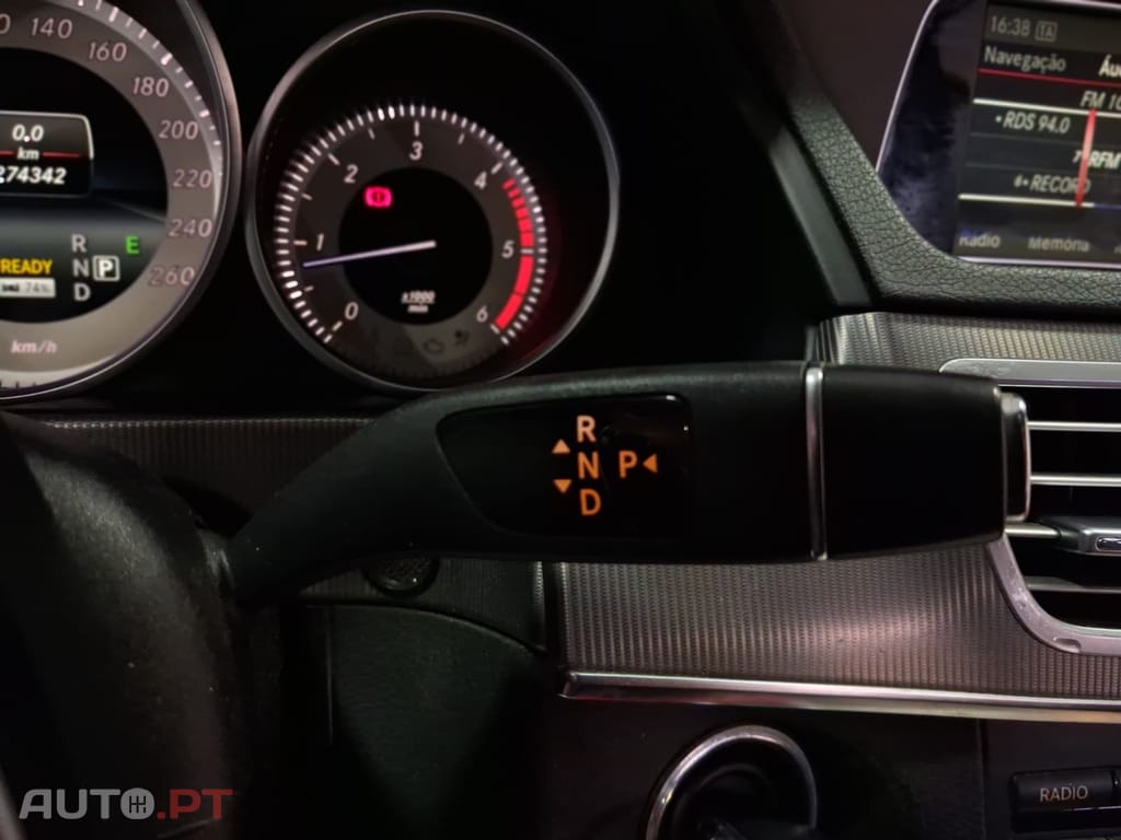 Mercedes-Benz E 300 BlueTEC Hybrid Avantgarde