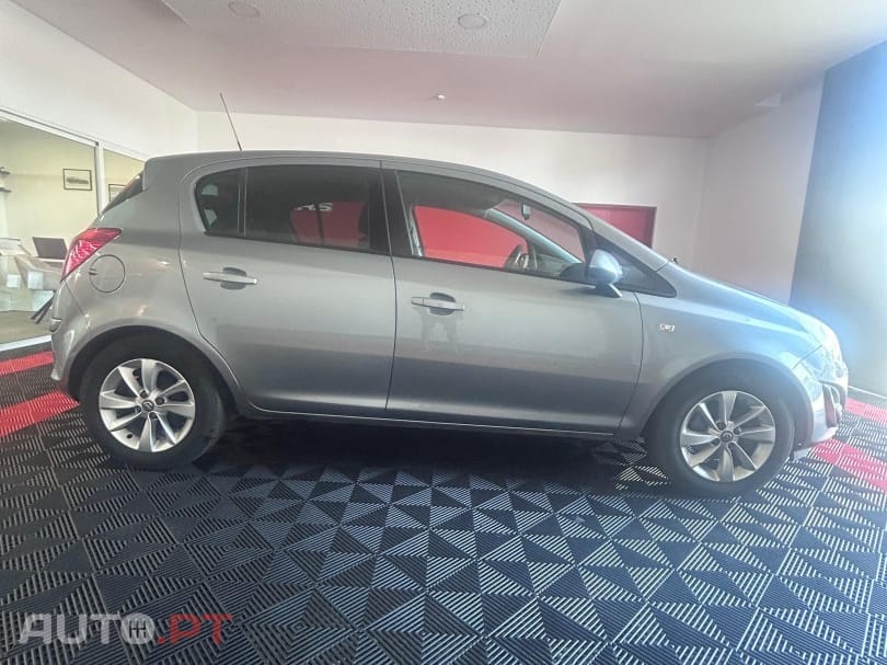 Opel Corsa 1.2 Connect Easytronic