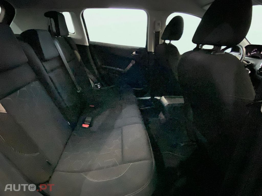Peugeot 2008 1.2 PureTech Active