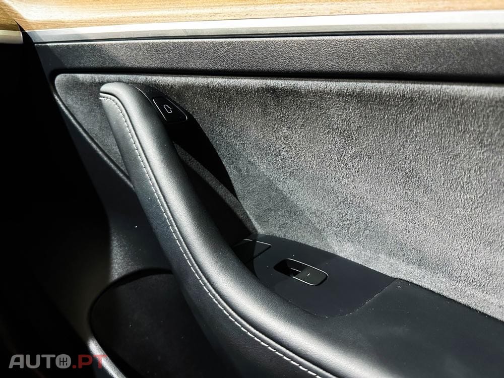 Tesla Model 3 Long Range AWD Dual Motor