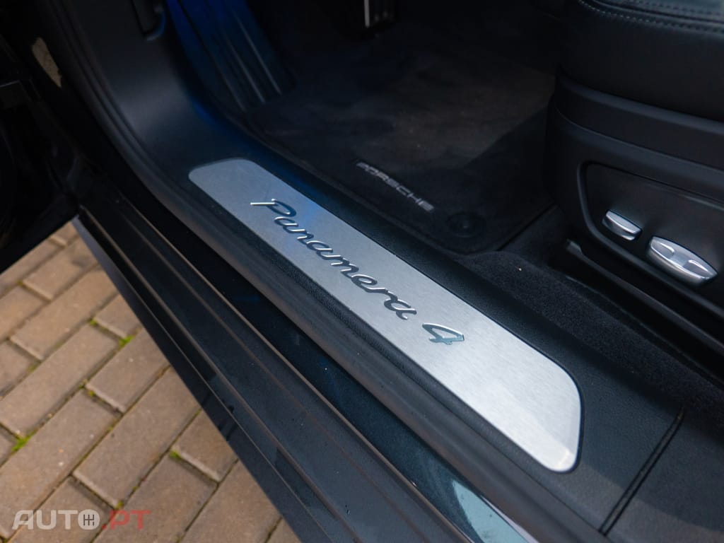 Porsche Panamera 4 E-Hybrid