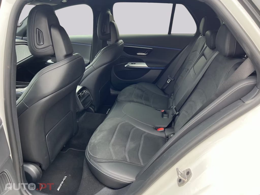 Mercedes-Benz E 300 I.V.A DEDUTIVEL e AMG 