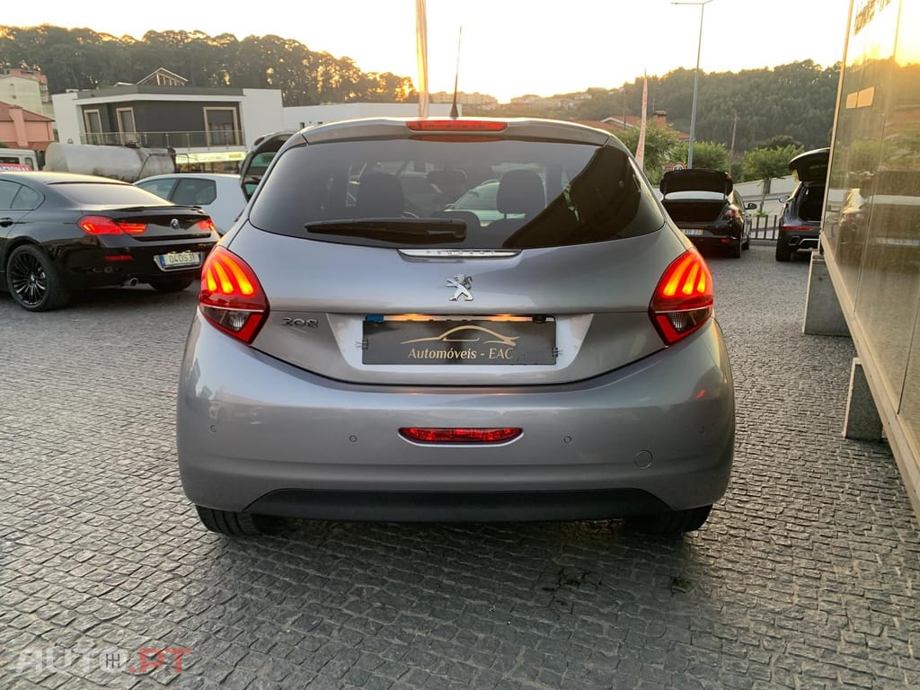 Peugeot 208 1.5 BlueHDi Signature
