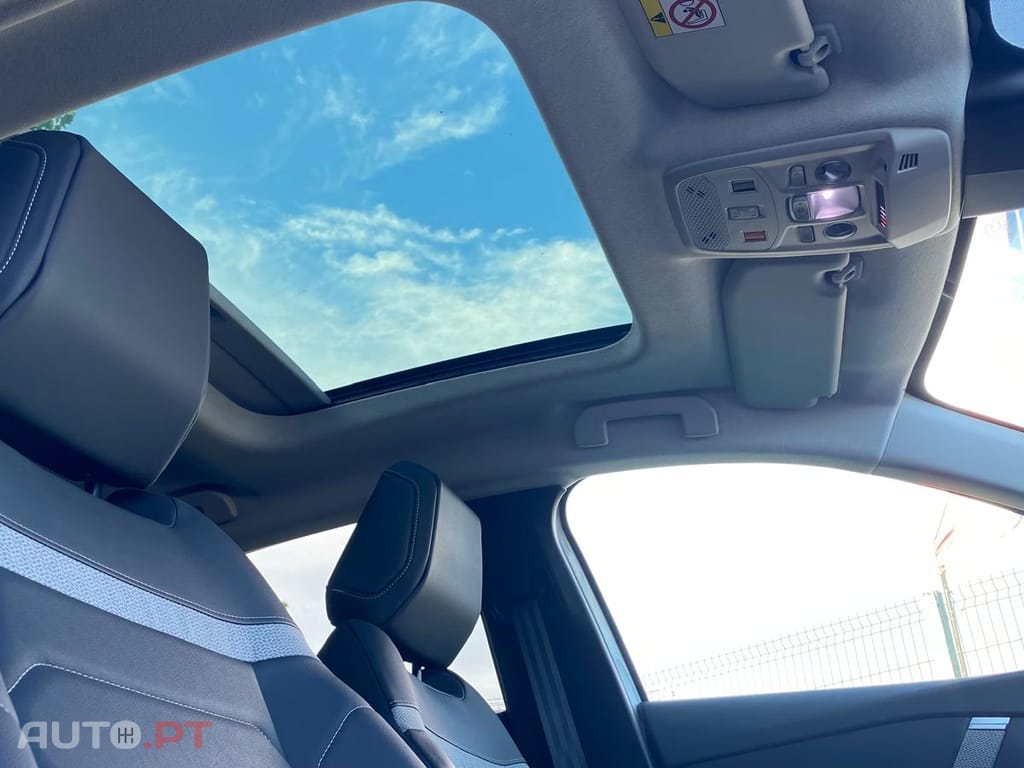 Citroen C4 X Shine Pack