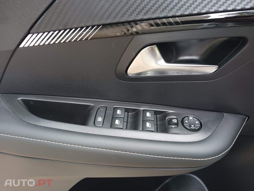 Peugeot 208 1.2 Hybrid Allure e-DCS6