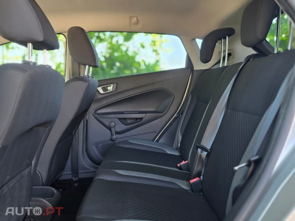 Ford Fiesta 1.0 EcoBoost S&S TITANIUM