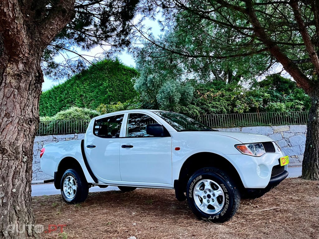 Mitsubishi L200 DI-D  4x4