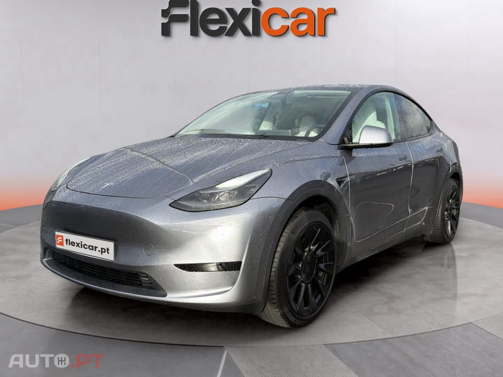 Tesla Model Y Long-Range RWD