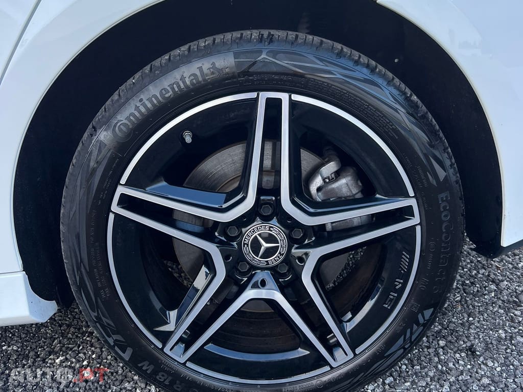 Mercedes-Benz A 250 e AMG Line
