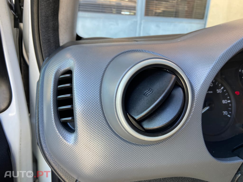Peugeot Partner 1.6 HDI A/C + 3 LUG.