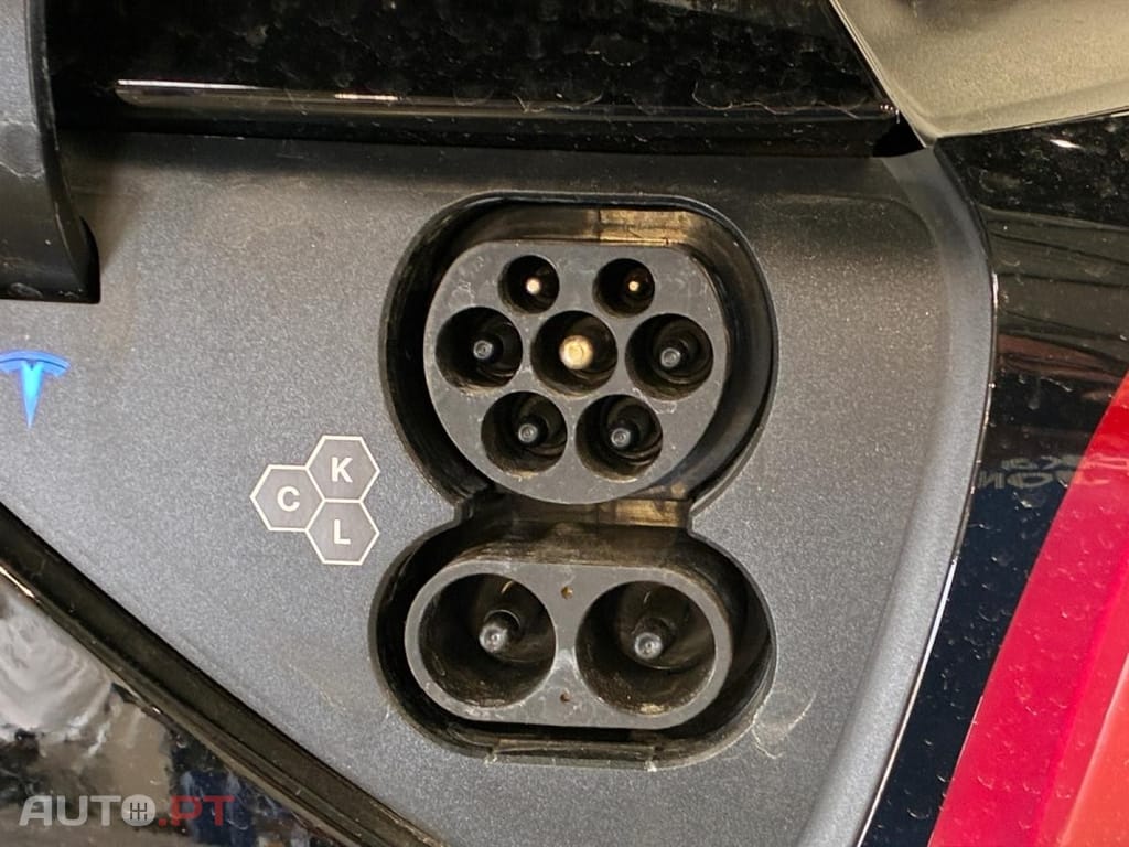 Tesla Model Y Standard RWD