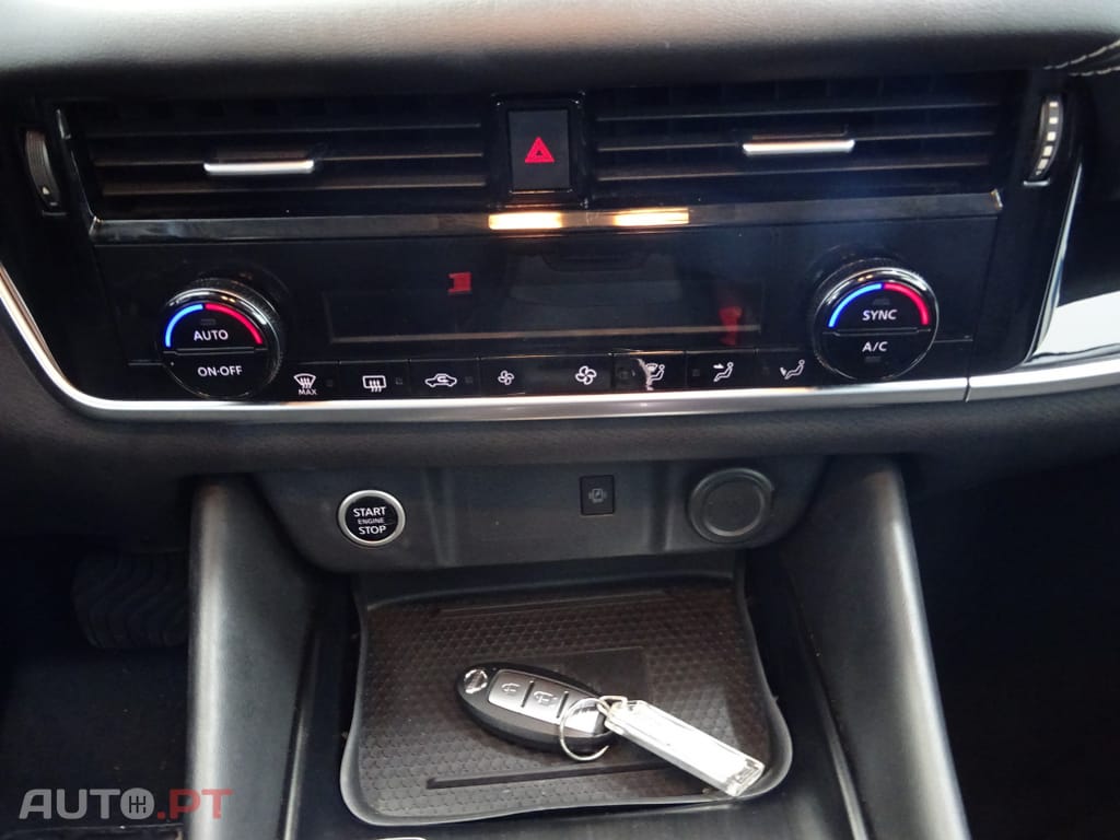 Nissan Qashqai 1.3 DIG-T N-Connecta Led Xtronic