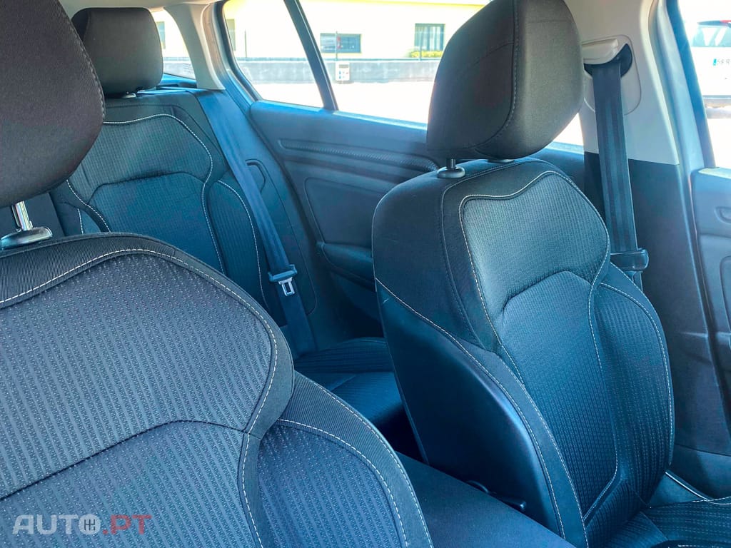 Renault Mégane Sport Tourer 1.5 Blue dCi Intens EDC