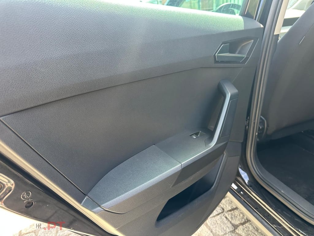 SEAT Arona TSi Move! — fotografia 21