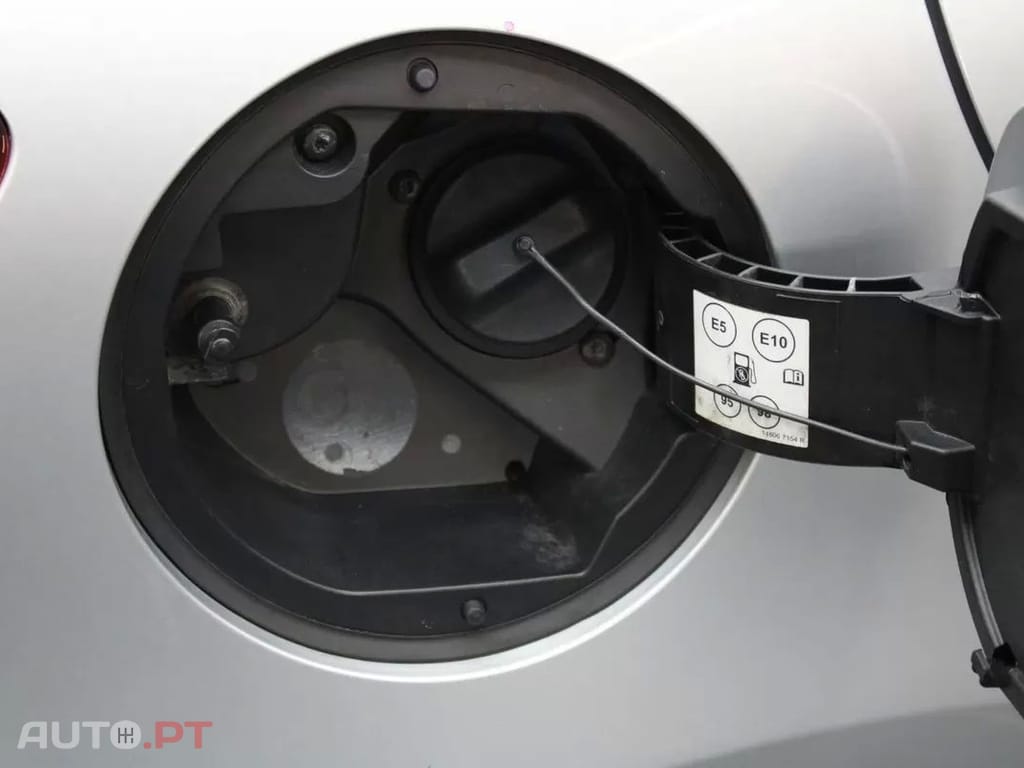 Renault Clio 1.6 E-Tech Intens