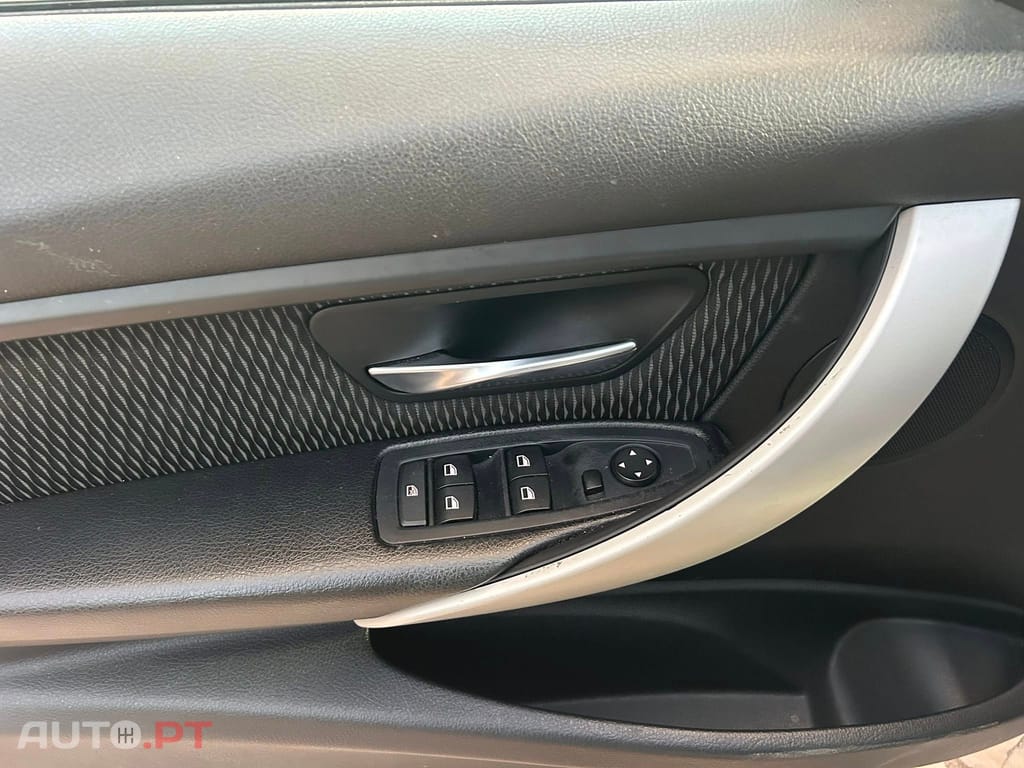 BMW 320 d Line Modern Auto-2013