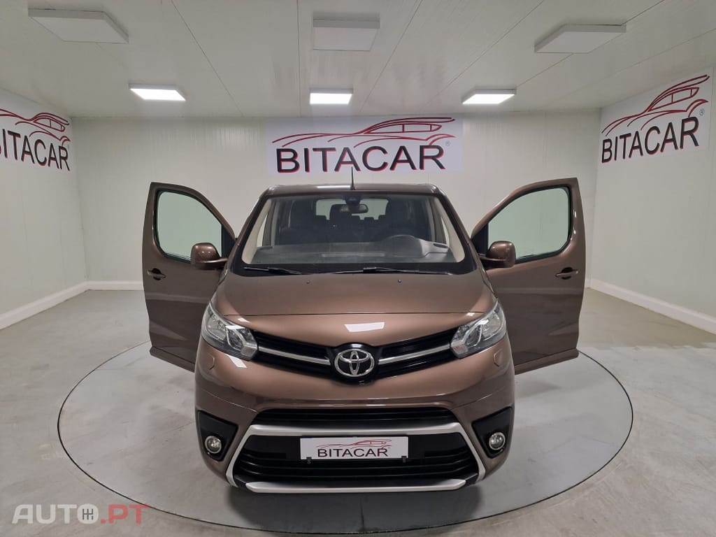 Toyota Proace Verso COMBI 1.6 D-4D L2 GPS 9 LUGARES